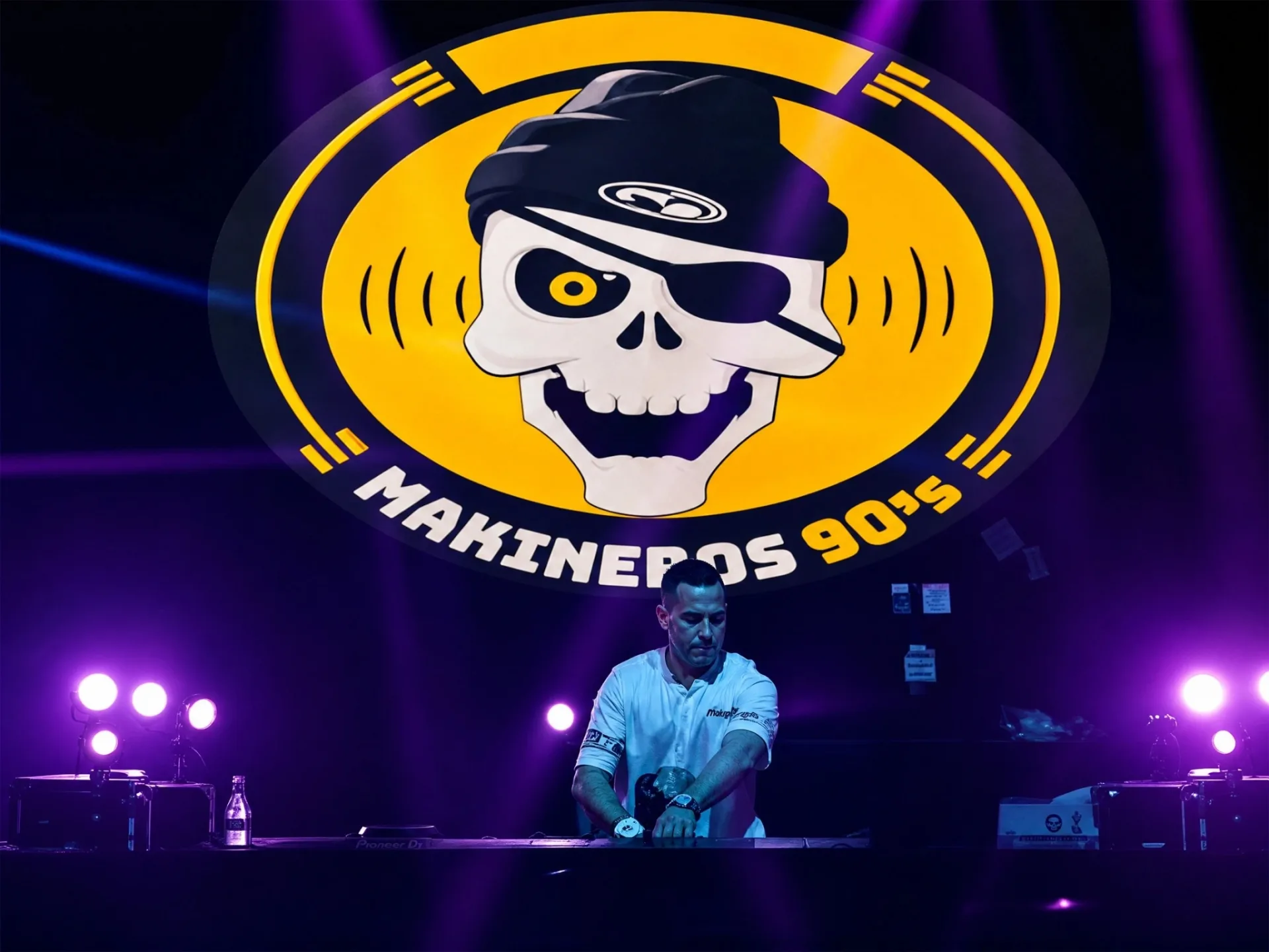 Impacto de marca internacional en festivales de música electrónica
