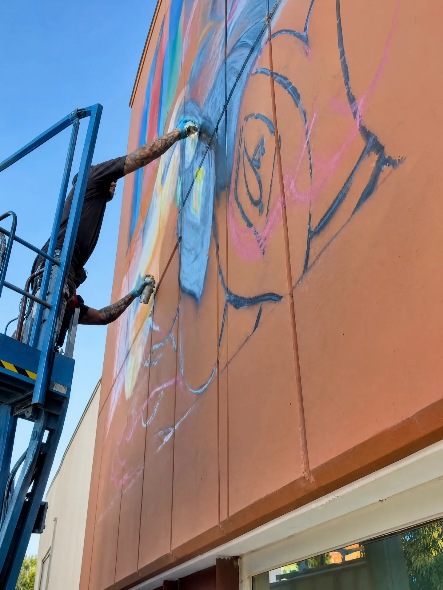 Libros vivos: Suite of Art digitaliza la Biblioteca de Vilanova del Vallès con el mural interactivo de la Estèria